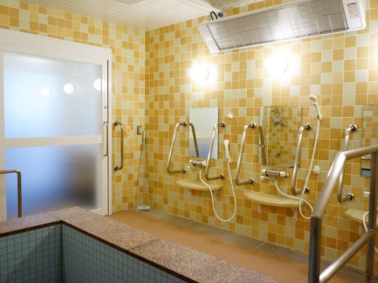 施設の写真 浴室内は常に換気を行い新鮮な空気を取り入れるようにしており利用者の方の健康と安全の為に細心の配慮がなされています。