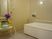 サムネイル 施設の写真 個人が入れる浴室には一般家庭によくみられるお風呂場よりもかなり広いスペースがありゆったり気分でバスタイムを楽しむことが出来ます。
