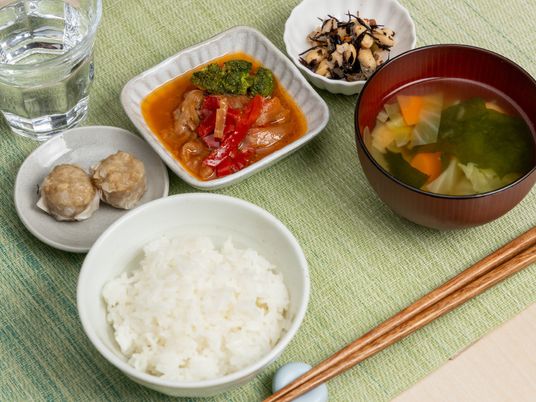 色とりどりの和食膳