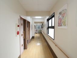 清潔な廊下の風景