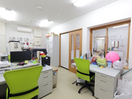 整理されたスタッフルーム