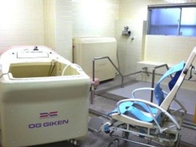 清潔な浴室設備 浴室 心地良いバスタイムを支える清潔感のあふれる浴室です。利用者の安全と快適を考えた機能性も整っております。