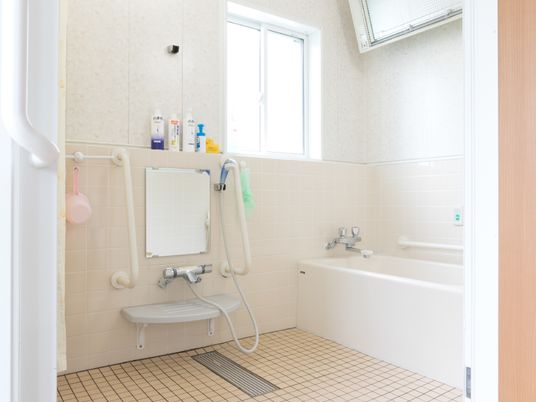 バリアフリー対応浴室設備
