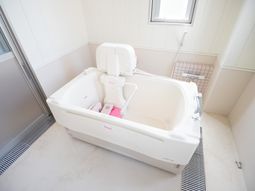 明るい空間の入浴設備