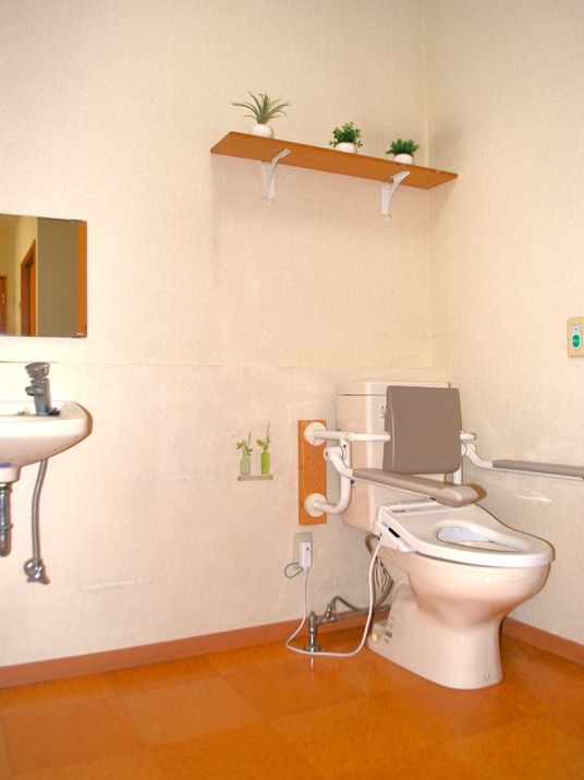 清潔感ある洗面所の設備