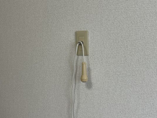 ナースコールのついた壁