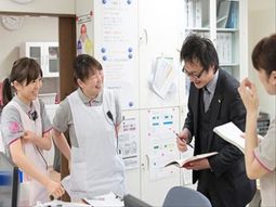 スタッフの笑顔の瞬間