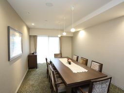 明るいダイニングルーム