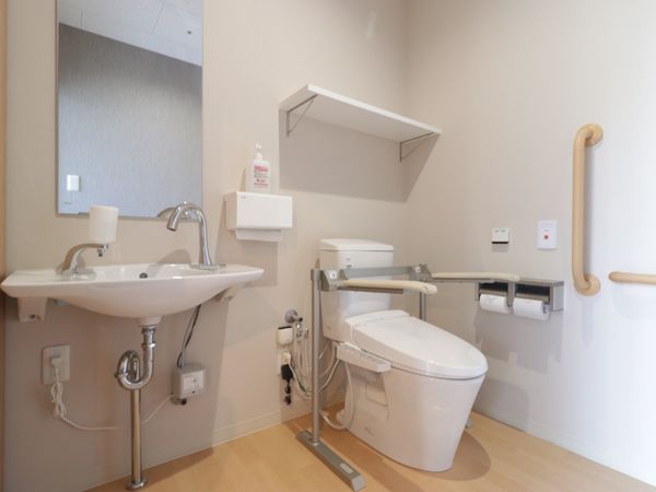 バリアフリーなトイレ設備