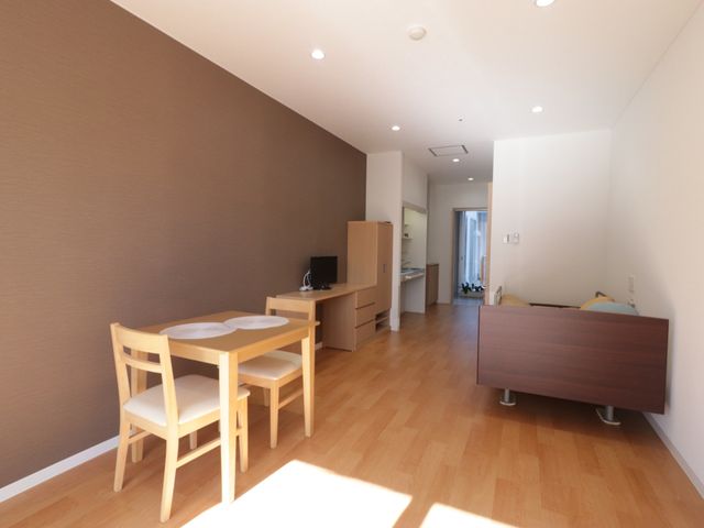 居室の光あふれる空間 居室 シンプルで暖かみのある居室です。個々の生活スタイルに合わせ、自由にアレンジが可能です。