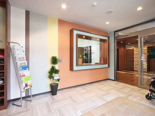 明るいエントランス