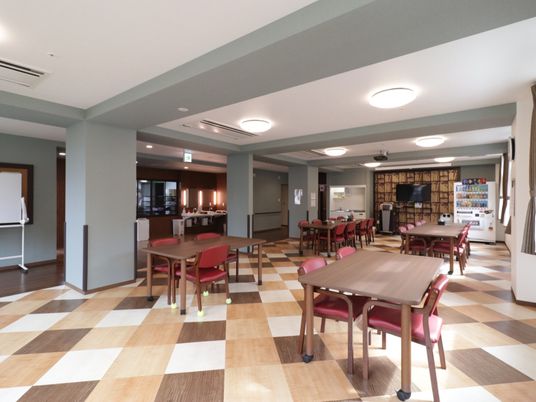 広々としたダイニングスペース