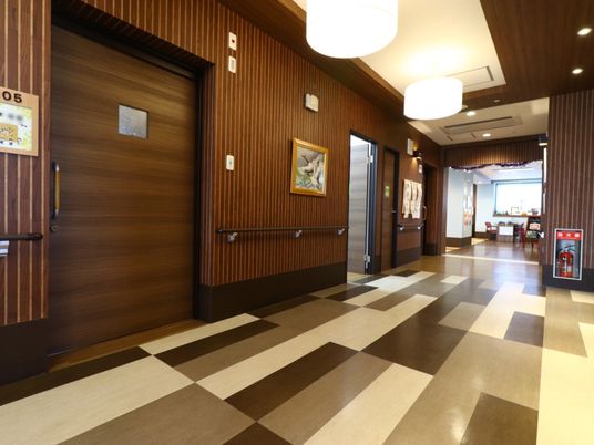 廊下の落ち着いた空間