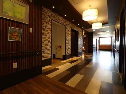 モダンな廊下デザイン