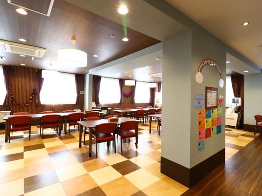 明るい食堂のインテリア