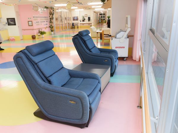 リラックスチェアのある廊下