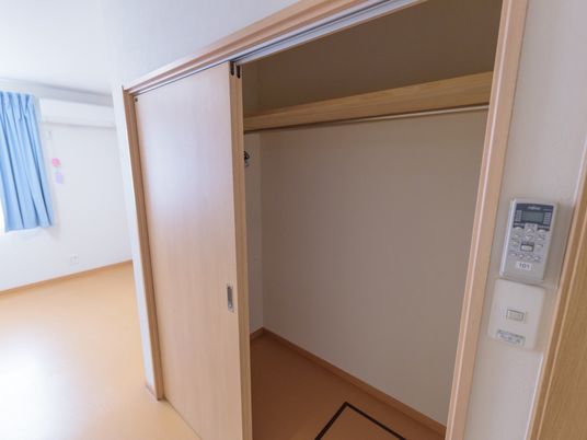 居室のゆったりクローゼット