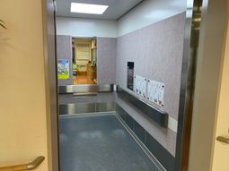 広々とした廊下