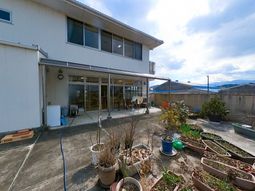 落ち着いた空間の庭