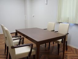 シンプルなダイニングセット