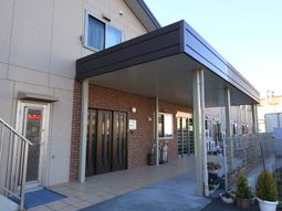 清潔感のあるエントランス