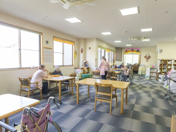 多目的に利用される広々とした部屋