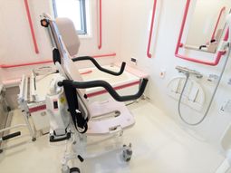 清潔な浴室設備