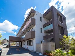 清潔感のある建物の外観