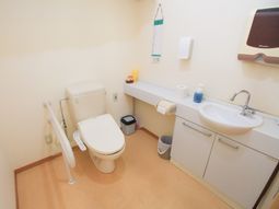 清潔感ある洗面トイレ空間