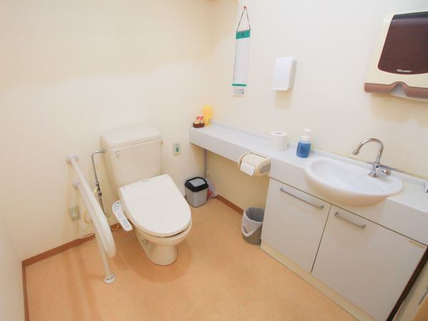 清潔感ある洗面トイレ空間