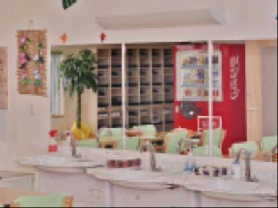 カラフルなダイニングルーム