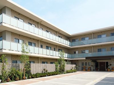 明るい外観の居宅