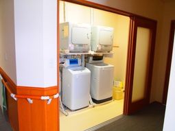 洗濯機と洗面所の設備