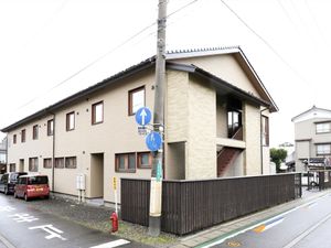 たたずまいの良い建物外観