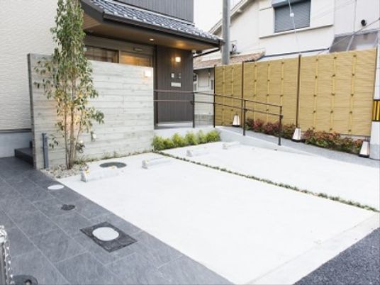 清潔感のあるエントランス