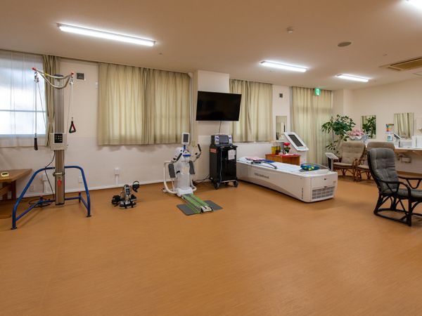 機能訓練機器付き広間