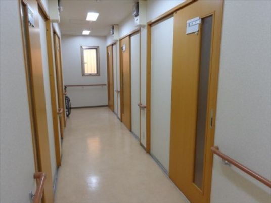 清潔な廊下の風景
