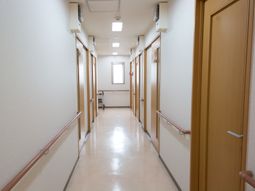 清潔感のある廊下の様子