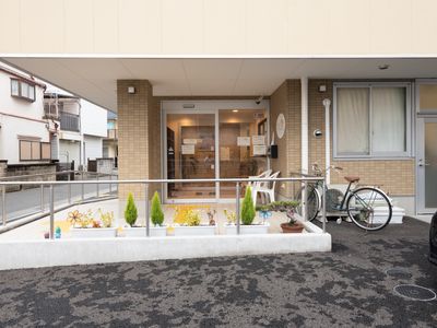 エントランスと駐輪場