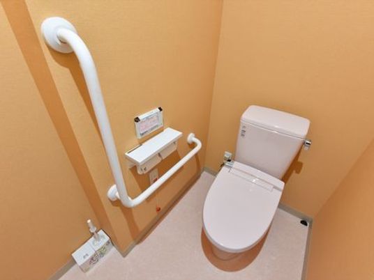 手すり付きトイレ空間