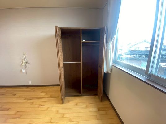広い床の居室