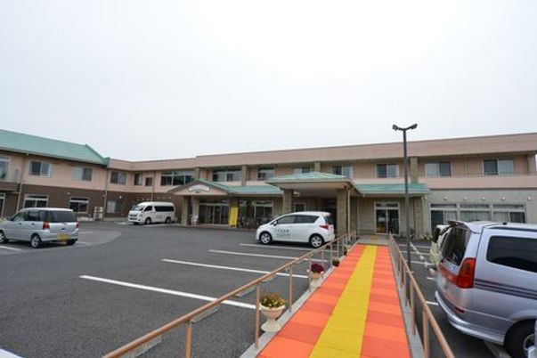 ゆったりしたエントランスの施設