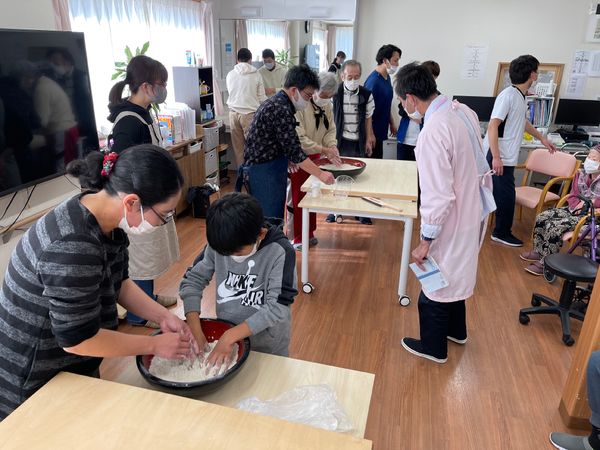 多世代が集うイベント風景