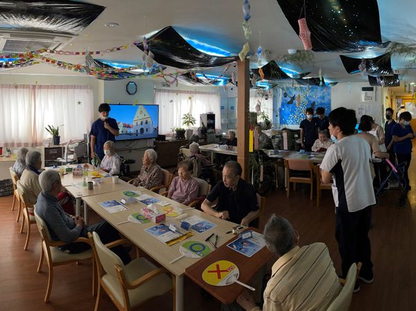 楽しげな日中のイベント風景