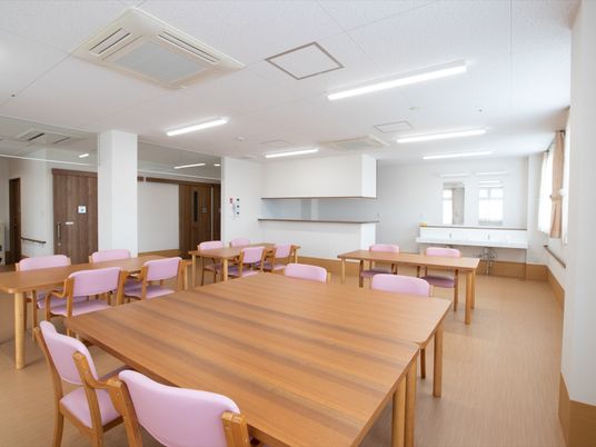 清潔感のあるダイニングルーム