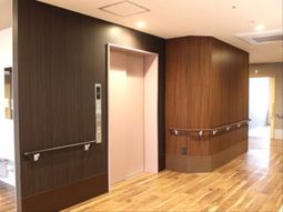 清潔で明るい廊下