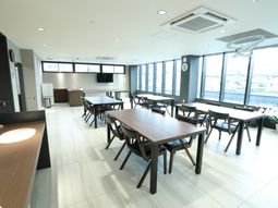 明るいダイニングスペース