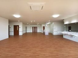広々とした明るい機能訓練室
