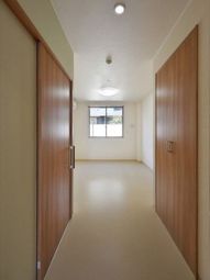 清潔な通路の風景