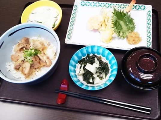 色とりどりの和食膳